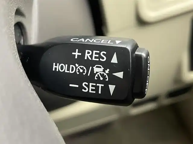 トヨタ ランドクルーザー プラド TX Lパッケージ 道央・札幌 2022(令4)年 2.8万km ホワイトパールクリスタルシャイン ・４WD/・TRDエアロ/・ムーンルーフ/・KENWOODフローディングナビ/　CD／DVD／Bluetooth／フルセグ/・バックカメラ/・純正ビルトインETC/・トヨタセーフティセンス/・プリクラッシュセーフティ/・レーダークルーズコントロール/・オートマチックハイビーム/・レーンキープアシスト/・前後コーナーセンサー/・ベージュレザーシート/・前席パワーシート/・前席シートヒーター＆シートエアコン/・純正フロアマット/・純正AW19インチ/・バグガード/・NashFabCoリアラダー/・LEDヘッドライト/・フォグライト/・スマートキー/・プッシュスタート/・取扱説明書/・保証書