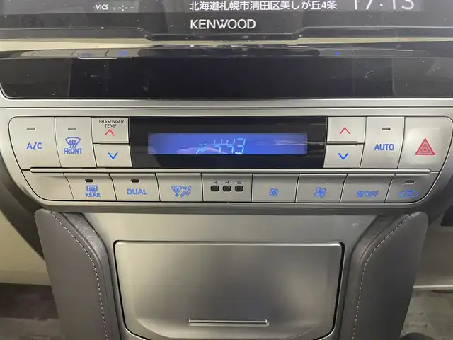 トヨタ ランドクルーザー プラド TX Lパッケージ 道央・札幌 2022(令4)年 2.8万km ホワイトパールクリスタルシャイン ・４WD/・TRDエアロ/・ムーンルーフ/・KENWOODフローディングナビ/　CD／DVD／Bluetooth／フルセグ/・バックカメラ/・純正ビルトインETC/・トヨタセーフティセンス/・プリクラッシュセーフティ/・レーダークルーズコントロール/・オートマチックハイビーム/・レーンキープアシスト/・前後コーナーセンサー/・ベージュレザーシート/・前席パワーシート/・前席シートヒーター＆シートエアコン/・純正フロアマット/・純正AW19インチ/・バグガード/・NashFabCoリアラダー/・LEDヘッドライト/・フォグライト/・スマートキー/・プッシュスタート/・取扱説明書/・保証書