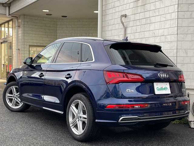 アウディ Ｑ５ 2．0TFSIクワトロ スポーツ 神奈川県 2019(平31)年 2.6万km 青 純正ナビ/（CD/DVD/AM/FM/SD/USB/BT/フルセグTV)/バック・フロントカメラ/前後ドライブレコーダー/ETC2.0/パドルシフト/レーダークルーズコントロール/電動リアゲート/電動パーキングブレーキ/ステアリングスイッチ/Audiプレセンス/Audiサイドアシスト/Audiアクティブレーンアシスト/前後コーナーセンサー/ダウンヒルアシスト/パーキングアシスト/アイドリングストップ/D席メモリシート/D/N席パワーシート/D/N席シートヒーター/ISOFIX/純正フロアマット/純正アルミホイール/スペアキー×１/保証書/取扱説明書