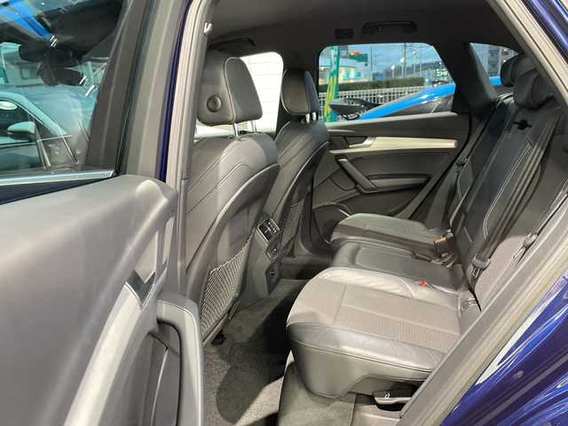 アウディ Ｑ５ 2．0TFSIクワトロ スポーツ 神奈川県 2019(平31)年 2.6万km 青 純正ナビ/（CD/DVD/AM/FM/SD/USB/BT/フルセグTV)/バック・フロントカメラ/前後ドライブレコーダー/ETC2.0/パドルシフト/レーダークルーズコントロール/電動リアゲート/電動パーキングブレーキ/ステアリングスイッチ/Audiプレセンス/Audiサイドアシスト/Audiアクティブレーンアシスト/前後コーナーセンサー/ダウンヒルアシスト/パーキングアシスト/アイドリングストップ/D席メモリシート/D/N席パワーシート/D/N席シートヒーター/ISOFIX/純正フロアマット/純正アルミホイール/スペアキー×１/保証書/取扱説明書