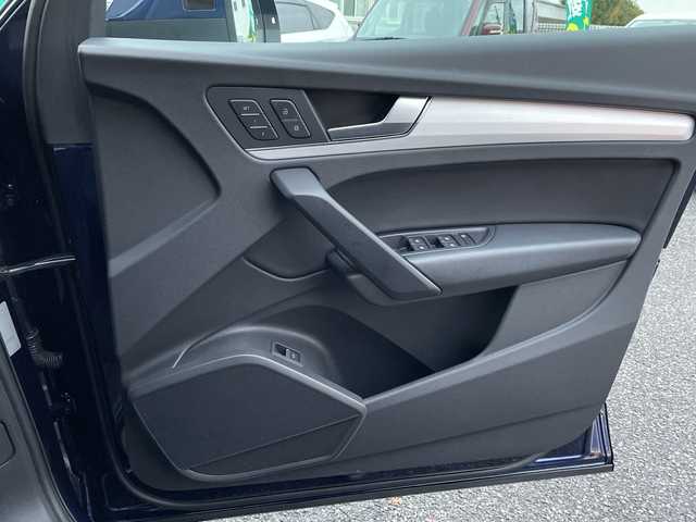 アウディ Ｑ５ 2．0TFSIクワトロ スポーツ 神奈川県 2019(平31)年 2.6万km 青 純正ナビ/（CD/DVD/AM/FM/SD/USB/BT/フルセグTV)/バック・フロントカメラ/前後ドライブレコーダー/ETC2.0/パドルシフト/レーダークルーズコントロール/電動リアゲート/電動パーキングブレーキ/ステアリングスイッチ/Audiプレセンス/Audiサイドアシスト/Audiアクティブレーンアシスト/前後コーナーセンサー/ダウンヒルアシスト/パーキングアシスト/アイドリングストップ/D席メモリシート/D/N席パワーシート/D/N席シートヒーター/ISOFIX/純正フロアマット/純正アルミホイール/スペアキー×１/保証書/取扱説明書