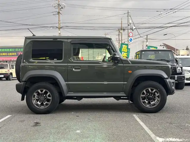 スズキ ジムニー シエラ JC 愛知県 2022(令4)年 1.8万km ジャングルグリーン /禁煙//ワンオーナー//BILSTEINダンパー//純正15AW//純正ナビ//CD/DVD/BT/フルセグ/MSV//バックカメラ//ETC//ドライブレコーダー//スロットルコントローラー//革調シートカバー//シートヒーター（前席）//衝突軽減ブレーキ//車線逸脱警報機能//クルーズコントロール//横滑り防止装置//盗難防止装置//LEDオートライト//フォグランプ//ハイビームアシスト//ヘッドライトウォッシャー//電動格納ウインカーミラー//アイドリングストップ//バニティミラー//本革巻きステアリング//ステアリングスイッチ//ドリンクホルダー//シフトイルミネーション//純正フロアマット//純正ドアバイザー//スペアスマートキー//新車時保証書//取扱説明書//ナビ取扱説明書//ディーラー記録簿　R4/R5/R6/R7//純正ダンパー4本積込//純正背面タイヤカバー付ホイール積込