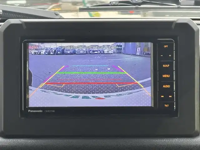 スズキ ジムニー シエラ JC 愛知県 2022(令4)年 1.8万km ジャングルグリーン /禁煙//ワンオーナー//BILSTEINダンパー//純正15AW//純正ナビ//CD/DVD/BT/フルセグ/MSV//バックカメラ//ETC//ドライブレコーダー//スロットルコントローラー//革調シートカバー//シートヒーター（前席）//衝突軽減ブレーキ//車線逸脱警報機能//クルーズコントロール//横滑り防止装置//盗難防止装置//LEDオートライト//フォグランプ//ハイビームアシスト//ヘッドライトウォッシャー//電動格納ウインカーミラー//アイドリングストップ//バニティミラー//本革巻きステアリング//ステアリングスイッチ//ドリンクホルダー//シフトイルミネーション//純正フロアマット//純正ドアバイザー//スペアスマートキー//新車時保証書//取扱説明書//ナビ取扱説明書//ディーラー記録簿　R4/R5/R6/R7//純正ダンパー4本積込//純正背面タイヤカバー付ホイール積込