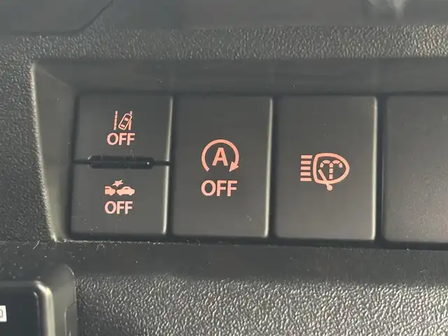 スズキ ジムニー シエラ JC 愛知県 2022(令4)年 1.8万km ジャングルグリーン /禁煙//ワンオーナー//BILSTEINダンパー//純正15AW//純正ナビ//CD/DVD/BT/フルセグ/MSV//バックカメラ//ETC//ドライブレコーダー//スロットルコントローラー//革調シートカバー//シートヒーター（前席）//衝突軽減ブレーキ//車線逸脱警報機能//クルーズコントロール//横滑り防止装置//盗難防止装置//LEDオートライト//フォグランプ//ハイビームアシスト//ヘッドライトウォッシャー//電動格納ウインカーミラー//アイドリングストップ//バニティミラー//本革巻きステアリング//ステアリングスイッチ//ドリンクホルダー//シフトイルミネーション//純正フロアマット//純正ドアバイザー//スペアスマートキー//新車時保証書//取扱説明書//ナビ取扱説明書//ディーラー記録簿　R4/R5/R6/R7//純正ダンパー4本積込//純正背面タイヤカバー付ホイール積込