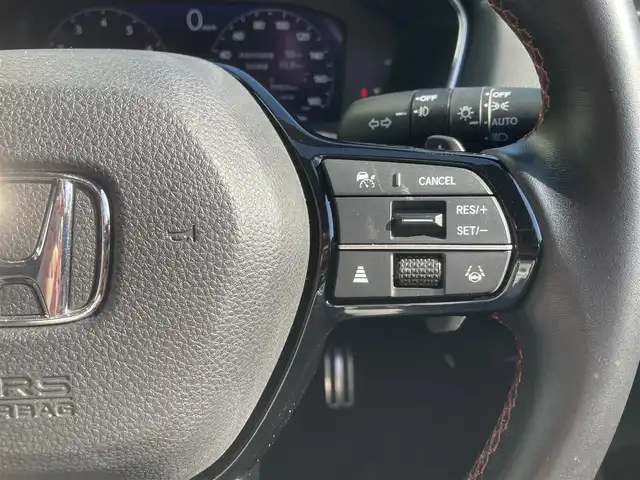 ホンダ シビック EX 長崎県 2022(令4)年 3.9万km クリスタルブラックパール ホンダセンシング/●衝突軽減ブレーキ（CMBS）/●近距離衝突軽減ブレーキ/●歩行者事故低減ステアリング/●路外逸脱抑制機能/●渋滞追従機能付アダプティブクルーズコントロール（ACC）/●車線維持支援システム（LKAS）/●誤発進抑制機能/●後方誤発進抑制機能/●先行車発進お知らせ機能/●標識認識機能/●アダプティブドライビングビーム（ADB）/●オートハイビーム/メーカーOPナビ/・Bluetooth接続/・フルセグTV/・スマートフォン連携/・USB入力/ドライブレコーダー【ZDR035】/ビルトインETC2.0/コーナーセンサー/ハーフレザーシート/・パワーシート/・シートヒーター/ステアリングスイッチ/パドルシフト/電子パーキング/ブレーキホールド機能/LEDオートヘッドライト/BOSEオーディオ/ワイヤレス充電/ISOFIX