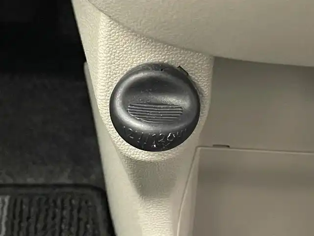 ダイハツ キャスト スタイル X SAⅡ 愛知県 2017(平29)年 5.5万km プラムブラウンクリスタルマイカ 社外ナビ　バックカメラ　シートヒーター　禁煙車　ＴＶ　Ｂｌｕｅｔｏｏｔｈ　ＤＶＤ再生　スマアシII　衝突軽減　踏み間違い防止装置　オートライト　プッシュスタート　アイドリングストップ　純正フロアマット