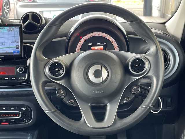 スマート ＭＣＣ スマート フォーフォー パッション 岐阜県 2016(平28)年 4.4万km クリスタルホワイト /登録時43922km//社外7インチポータブルナビ/(ワンセグTV/SD)//前席シートヒーター//前方ドライブレコーダー//バックカメラ//フロアマット//純正15インチアルミホイール//スペアキー×1//ETC