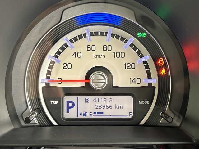 スズキ ハスラー Jスタイル Ⅲ ターボ 奈良県 2018(平30)年 2.9万km アクティブイエロー/スチールシルバー2トーン 社外オーディオ/CD FM AM USB/ハーフレザーシート/シートヒーター/デュアルブレーキサポート/レーンキープ/クルーズコントロール/アイドリングストップ/HIDヘッドライト/LEDフォグライト/オートライト/パドルシフト/スマートキー/スペアキー