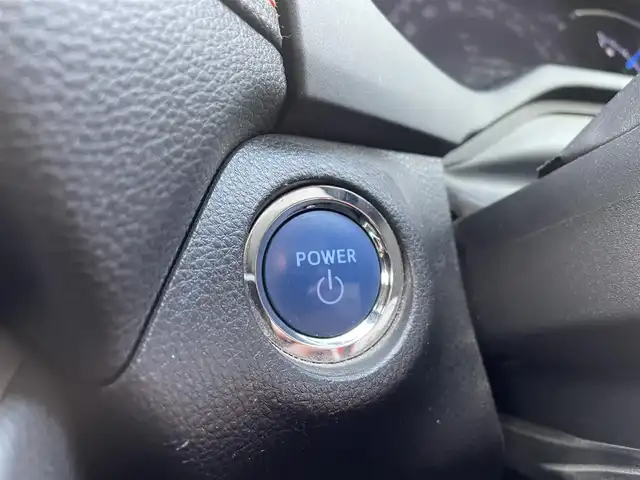トヨタ ＲＡＶ４ ハイブリッド アドベンチャー 道央・札幌 2021(令3)年 13.8万km グレーメタリック 登録時走行距離137638km/ワンオーナー/　４　W　D　/寒冷地仕様/Toyota Safety Sense/・プリクラッシュセーフティ/・レーダークルーズコントロール/・レーントレーシングアシスト/・インテリジェントクリアランスソナー/・ブラインドスポットモニター/・リヤクロストラフィックオートブレーキ/純正ナビ（FM/AM）/フルセグテレビ（走行中視聴可能）/バックカメラ/ウィンカーミラー/ドアバイザー/プッシュスタート/ビルトインETC/純正エンジンスターター/スペアキー/ドライブレコーダー（前後）/シートヒーター（運転席/助手席）/エアシート（運転席/助手席）/パワーシート（運転席）/純正フロアマット/電動リアゲート/ルーフレール/盗難防止装置/オートマチックハイビーム/オートライト/フォグランプ/リアフォグランプ/ステアリングスイッチ/革巻きステアリング/ステアリングヒーター/ワイパー間欠時間コントローラー/フロントデアイサースイッチ/オーバーヘッドコンソール/シートメモリ/EV MODE/AC100V
