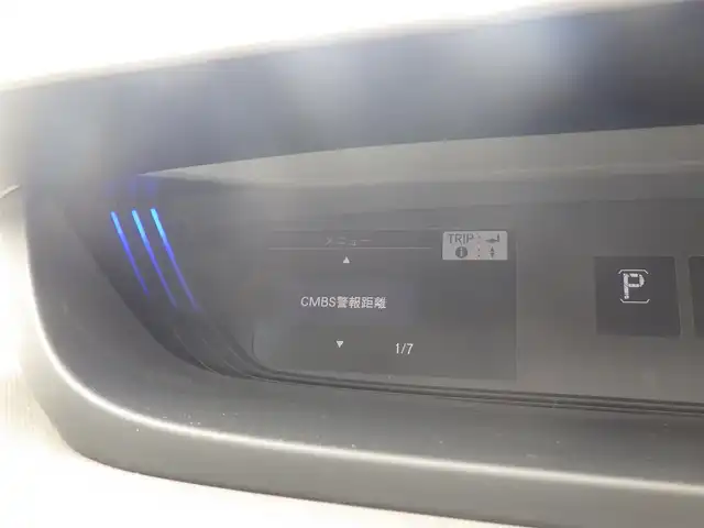 ホンダ フリード G ホンダセンシング 千葉県 2018(平30)年 6.4万km モダンスティールM ホンダセンシング/・衝突軽減ブレーキ（CMBS）/・車線維持支援システム（LKAS）/・アダプティブクルーズコントロール（ACC）/・後方誤発進抑制機能/・誤発進抑制機能/両側パワースライドドア/純正SDナビ/地デジTV/【DVD/CD再生機能　Bluetooth接続】/バックカメラ/ETC/ウインカーミラー/スマートキー