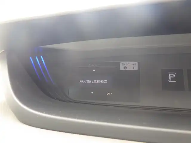 ホンダ フリード G ホンダセンシング 千葉県 2018(平30)年 6.4万km モダンスティールM ホンダセンシング/・衝突軽減ブレーキ（CMBS）/・車線維持支援システム（LKAS）/・アダプティブクルーズコントロール（ACC）/・後方誤発進抑制機能/・誤発進抑制機能/両側パワースライドドア/純正SDナビ/地デジTV/【DVD/CD再生機能　Bluetooth接続】/バックカメラ/ETC/ウインカーミラー/スマートキー