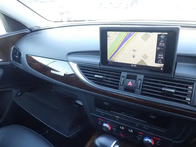 アウディ Ａ６ 3．0 TFSI クワトロ 千葉県 2014(平26)年 4.3万km 白 純正メモリーナビ/地デジTV/【DVD/CD再生機能　Bluetooth接続】/バックカメラ/レザーシート/前席パワーシート/シートヒーター/BOSEサウンド/ドライブレコーダー（前後撮影）/ETC/LEDヘッドライト/ウインカーミラー/純正19インチアルミホイル/サイド/カーテンエアバッグ/スマートキー