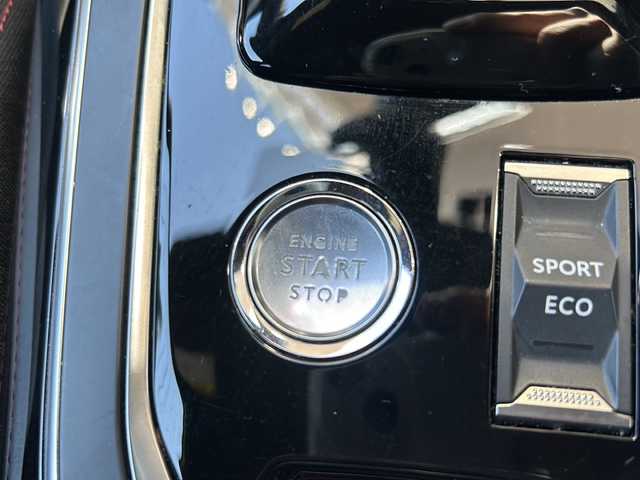 プジョー ３０８ SW GT ブルーHDi 静岡県 2018(平30)年 7.5万km マグネティックブルー 主要装備/・プッシュスタート/・ETC車載器/・バックモニター/・アクティブセーフティブレーキ/・レーンキープアシスト/・アダプティブクルーズコントロール/・前後コーナーセンサー/・ブラインドスポットモニター/・純正18インチAW/・LEDヘッドライト/・社外フロアマット/・スペアキー/・アイドリングストップ/・オートマチックハイビーム/・