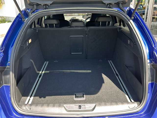 プジョー ３０８ SW GT ブルーHDi 静岡県 2018(平30)年 7.5万km マグネティックブルー 主要装備/・プッシュスタート/・ETC車載器/・バックモニター/・アクティブセーフティブレーキ/・レーンキープアシスト/・アダプティブクルーズコントロール/・前後コーナーセンサー/・ブラインドスポットモニター/・純正18インチAW/・LEDヘッドライト/・社外フロアマット/・スペアキー/・アイドリングストップ/・オートマチックハイビーム/・