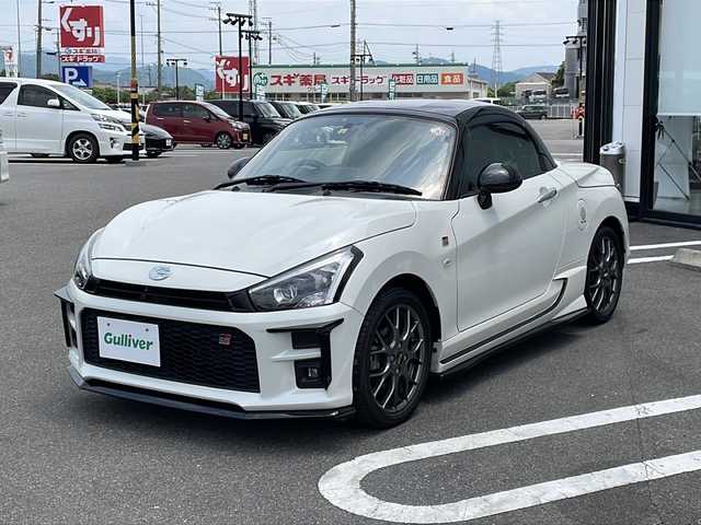 トヨタ コペン GRスポーツ 岐阜県 2022(令4)年 2.5万km パールホワイトⅢ 登録時走行距離25.071km/純正ナビ　/ＧＲフルエアロ　/社外ＨＫＳツインマフラー　/社外ＢＢＳマフラー　/ドライブレコーダー　/ＥＴＣ　/バックカメラ　/横滑り防止装置　/シートヒーター　/ＬＥＤヘッドライト　/オートライト　/フォグランプ/プッシュスタート　/スマートキー/オープンカー/純正フロアマット