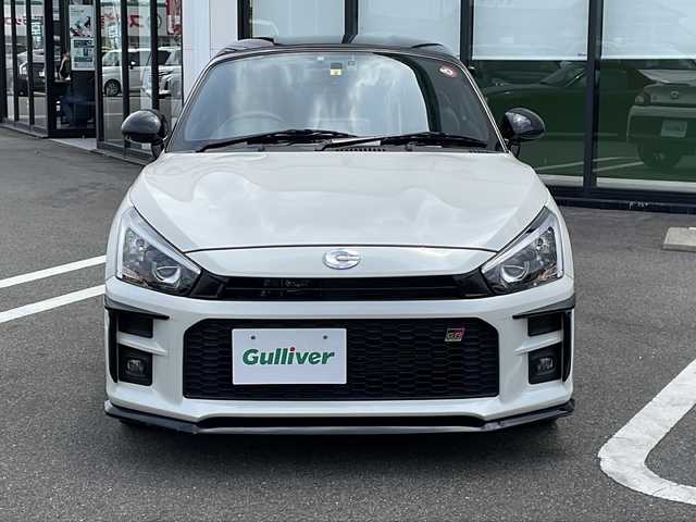 トヨタ コペン GRスポーツ 岐阜県 2022(令4)年 2.5万km パールホワイトⅢ 登録時走行距離25.071km/純正ナビ　/ＧＲフルエアロ　/社外ＨＫＳツインマフラー　/社外ＢＢＳマフラー　/ドライブレコーダー　/ＥＴＣ　/バックカメラ　/横滑り防止装置　/シートヒーター　/ＬＥＤヘッドライト　/オートライト　/フォグランプ/プッシュスタート　/スマートキー/オープンカー/純正フロアマット