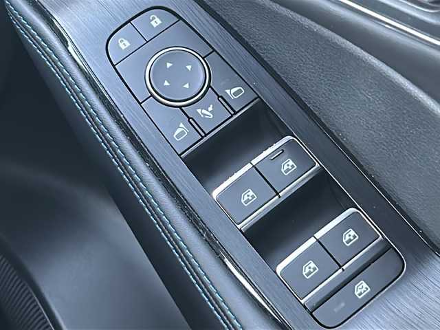 日産 エクストレイル オーテック e-4ORCE アドバンスドPKG 茨城県 2022(令4)年 2.4万km ブリリアントホワイトパール エマージェンシーブレーキ/プロパイロット /純正ナビ/　　BT/フルセグ/アラウンドビューモニター/パワーバックドア/インテリジェントクルーズコントロール/LEDオートライト/レザーシート/パワーシート/シートメモリー/シートヒーター/純正20インチアルミホイール/4WD/ヘッドアップディスプレイ/ルーフレール/インテリジェントルームミラー/電子パーキングブレーキ/ブレーキホールド/置くだけ充電 /USB/e-pedal/スマートキー/ETC2.0