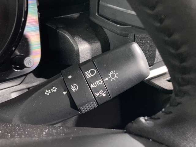 スズキ ジムニー シエラ JC 沖縄県 2024(令6)年 0.6万km ピュアホワイトP 禁煙車/ワンオーナー/社外7インチナビ（NDV-711W）/（フルセグ/CD/DVD/BT）/デュアルセンサーブレーキサポート/クルーズコントロール/社外デジタルインナーミラー/社外フロアマット/純正15インチアルミホイール/マッドフラップ/革調シートカバー/D/N席シートヒーター/オートライト/オートハイビーム/LEDヘッドライト/プッシュスタート/スマートキー×2/ETC/取扱説明書/保証書