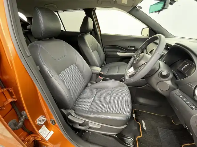 日産 キックス X 群馬県 2021(令3)年 3.4万km プレミアムホライズンオレンジ/ピュアブラック 2トーン 衝突軽減　純正ディスプレイオーディオ　全方位カメラ　プロパイロット　デジタルインナーミラー　純正１７インチアルミホイール　ＬＥＤヘッドライト　クルーズコントロール　ハーフレザーシート　ＥＴＣ　禁煙車