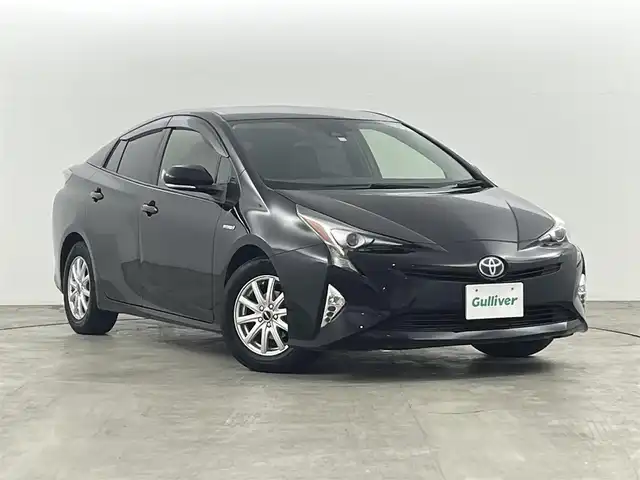 トヨタ プリウス S ツーリングセレクション 福島県 2018(平30)年 11.1万km アティチュードブラックマイカ トヨタセーフティーセンス　/・PCS/・車線逸脱警報/・レーダークルーズコントロール/・オートマッチクハイビーム/純正大画面ナビ　/【AM/FM/DVD/CD/Bluetooth/フルセグ】/型番:NSZT-W66T/バックカメラ　/レザーシート　/シートヒーター　/ステアリングスイッチ　/・革巻きステアリング　/・チルトステアリング　/ＬＥＤライト　/・オートライト　/・フォグライト/プッシュスタート/・スマートキー/ウィンカーミラー