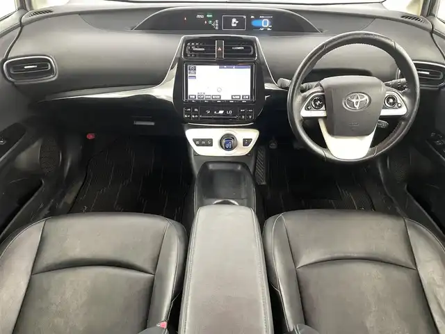 トヨタ プリウス S ツーリングセレクション 福島県 2018(平30)年 11.1万km アティチュードブラックマイカ トヨタセーフティーセンス　/・PCS/・車線逸脱警報/・レーダークルーズコントロール/・オートマッチクハイビーム/純正大画面ナビ　/【AM/FM/DVD/CD/Bluetooth/フルセグ】/型番:NSZT-W66T/バックカメラ　/レザーシート　/シートヒーター　/ステアリングスイッチ　/・革巻きステアリング　/・チルトステアリング　/ＬＥＤライト　/・オートライト　/・フォグライト/プッシュスタート/・スマートキー/ウィンカーミラー