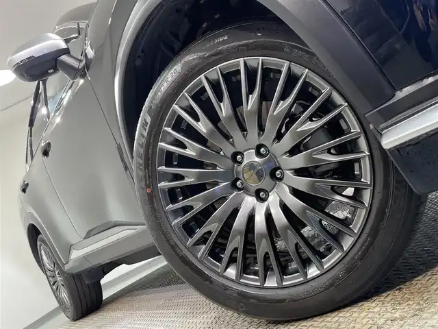 日産 エクストレイル オーテック e-4ORCE アドバンスドPKG 愛知県 2023(令5)年 1.7万km ダイヤモンドブラック 純正１２．３インチナビ/サンルーフ/プロパイロット/ＢＯＳＥサウンドシステム/アラウンドビューモニター/プロパイロットパーキング/パワーバックドア/ヒルディセントコントロール/衝突軽減ブレーキ/車線逸脱警報/ブラインドスポットモニター/コーナーセンサー/電動パーキングブレーキ/デジタルルームミラー/前後ドライブレコーダー/ビルトインＥＴＣ２．０/パワーシート【シートメモリー付】/オーテック専用レザーシート/全席シートヒーター/ハンドルヒーター/アクセサリーソケット/USB入力端子/純正フロアマット/純正20インチアルミホイール