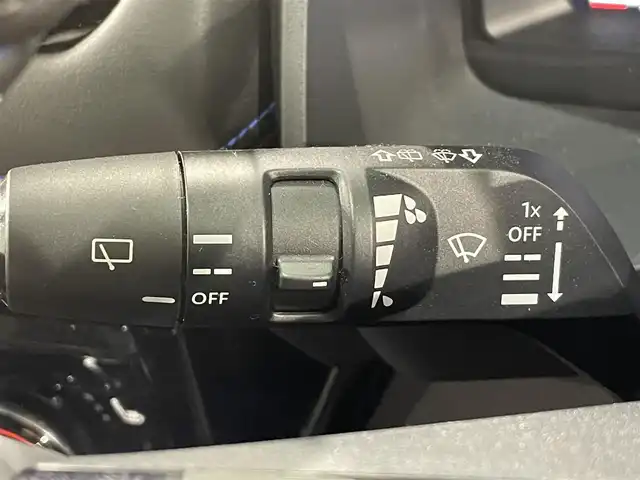 日産 エクストレイル オーテック e-4ORCE アドバンスドPKG 愛知県 2023(令5)年 1.7万km ダイヤモンドブラック 純正１２．３インチナビ/サンルーフ/プロパイロット/ＢＯＳＥサウンドシステム/アラウンドビューモニター/プロパイロットパーキング/パワーバックドア/ヒルディセントコントロール/衝突軽減ブレーキ/車線逸脱警報/ブラインドスポットモニター/コーナーセンサー/電動パーキングブレーキ/デジタルルームミラー/前後ドライブレコーダー/ビルトインＥＴＣ２．０/パワーシート【シートメモリー付】/オーテック専用レザーシート/全席シートヒーター/ハンドルヒーター/アクセサリーソケット/USB入力端子/純正フロアマット/純正20インチアルミホイール