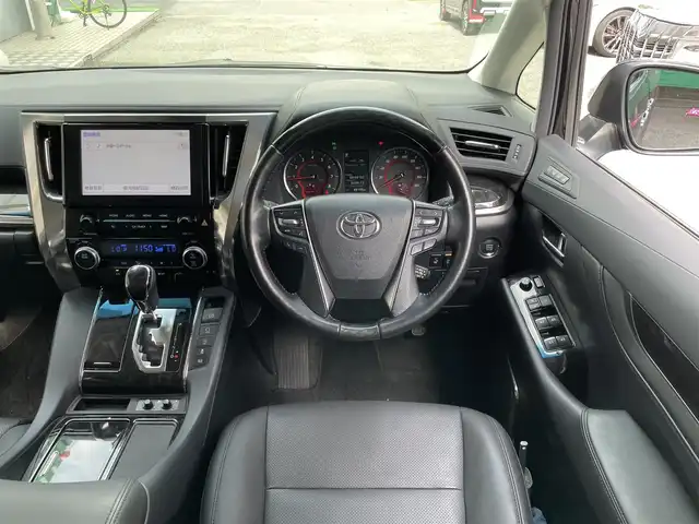 トヨタ アルファード S Cパッケージ 東京都 2020(令2)年 4.9万km ブラック ワンオーナー/4WD/9インチ純正SDナビ/（フルセグTV/Bluetooth/ミラキャスト）/デジタルインナーミラー/ブラインドスポットモニター/バックカメラ/セーフティセンス/・プリクラッシュセーフティ/・レーントレーシングアシスト/・レーダークルーズコントロール/両側パワースライドドア/革シート/前席快適温熱シート/前パワーシート/助手席パワーオットマン/2列目エグゼクティブパワーシート/革ステアリング/ステアリングヒーター/ルーフイルミ/（色変更可能）/純正18インチアルミホイール/純正フロアマット/前後ドライブレコーダー【DC-DR652】/スペアキー×1/取扱説明書/保証書
