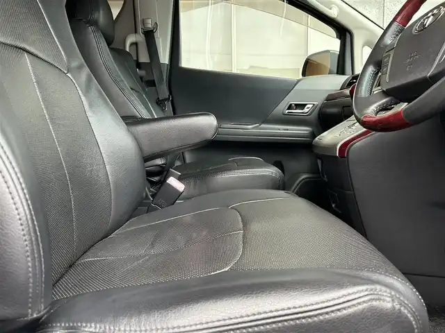 トヨタ アルファード 240S 高知県 2008(平20)年 19.1万km ホワイトパールクリスタルシャイン 社外ナビ/【CD/DVD/BT/フルセグTV】/社外フリップダウンモニタ-/バックカメラ/横滑り防止/両側パワースライドドア/コーナー、バックセンサー/ビルトインETC/ドライブレコーダー/ヘッドライトレベライザー/フォグランプ/スマートキー/プッシュスタート/純正アルミホイール 18インチ/スペアキー×1【スマートキー】