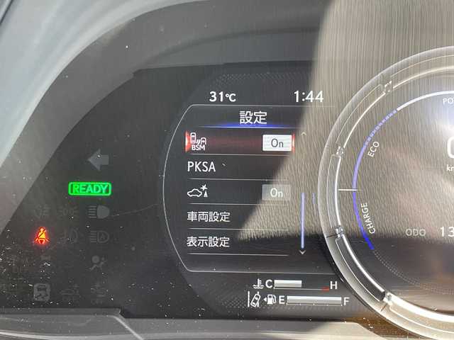 レクサス ＵＸ 250h Fスポーツ エモーショナルエクスプローラ 愛知県 2023(令5)年 1.4万km ブラック/ホワイトノーヴァガラスフレーク 純正12.4型ディズプレイオーディオナビ/全方位カメラ/サンルーフ/レーダークルーズコントロール/シートヒーター/エアシート/バックカメラ/電動リアゲート/パワーシート/コーナーセンサー/純正アルミホイール/ルーフレール/ETC2.0/キャリパー/ブラインドスポットモニター/LEDヘッドライト/パドルシフト/ステアリングヒーター/オートマチックハイビーム/衝突軽減システム/フルセグ/Bluetooth/ステアリングスイッチ/スマートキー/プッシュスタート