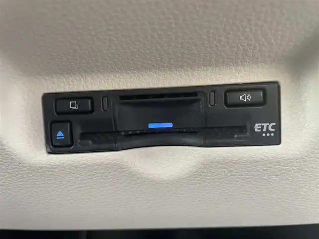 トヨタ シエンタ ハイブリッド Z 栃木県 2024(令6)年 1.8万km アーバンカーキ トヨタセーフティセンス/純正10.5インチナビ/フルセグTV/DVD/Bluetooth/USB/全周囲カメラ/ビルトインETC/両側パワースライドドア/AC100V/1500Wアクセサリーコンセント/レーダークルーズコントロール/スマートキー×2/プッシュスタート/ステアリングリモコン/LEDオートライト/アイドリングストップ/横滑り防止装置/クリアランスソナー/電動格納ミラー/ドアバイザー