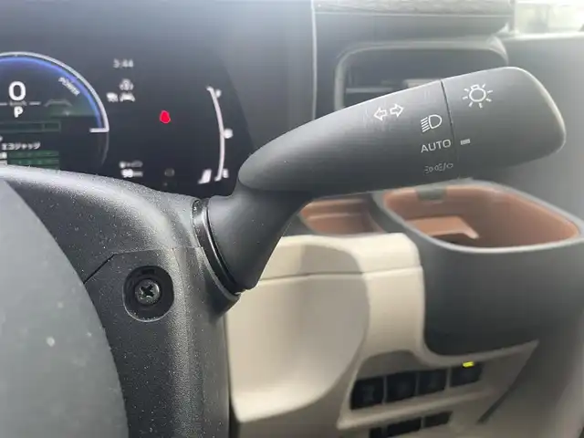 トヨタ シエンタ ハイブリッド Z 栃木県 2024(令6)年 1.8万km アーバンカーキ トヨタセーフティセンス/純正10.5インチナビ/フルセグTV/DVD/Bluetooth/USB/全周囲カメラ/ビルトインETC/両側パワースライドドア/AC100V/1500Wアクセサリーコンセント/レーダークルーズコントロール/スマートキー×2/プッシュスタート/ステアリングリモコン/LEDオートライト/アイドリングストップ/横滑り防止装置/クリアランスソナー/電動格納ミラー/ドアバイザー