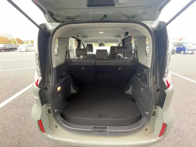 トヨタ シエンタ ハイブリッド Z 栃木県 2024(令6)年 1.8万km アーバンカーキ トヨタセーフティセンス/純正10.5インチナビ/フルセグTV/DVD/Bluetooth/USB/全周囲カメラ/ビルトインETC/両側パワースライドドア/AC100V/1500Wアクセサリーコンセント/レーダークルーズコントロール/スマートキー×2/プッシュスタート/ステアリングリモコン/LEDオートライト/アイドリングストップ/横滑り防止装置/クリアランスソナー/電動格納ミラー/ドアバイザー