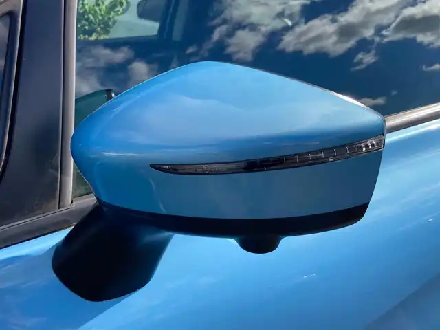 日産 ノート e－パワー X 静岡県 2017(平29)年 7.2万km 青 衝突軽減ブレーキ/踏み間違い衝突防止アシスト/フロント＆バックソナー/日産オリジナルナビ（MM316D-W）/　AM FM CD DVD Bluetooth USB MEMORYMUSIC/フルセグTV/アラウンドビューモニター/ETC/ドライブレコーダー/スマートルームミラー/LEDヘッドライト/オートライト/純正フロアマット/インテリジェントキー×2本