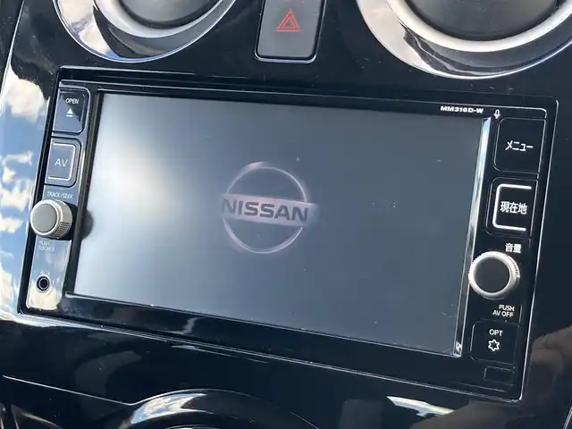 日産 ノート e－パワー X 静岡県 2017(平29)年 7.2万km 青 衝突軽減ブレーキ/踏み間違い衝突防止アシスト/フロント＆バックソナー/日産オリジナルナビ（MM316D-W）/　AM FM CD DVD Bluetooth USB MEMORYMUSIC/フルセグTV/アラウンドビューモニター/ETC/ドライブレコーダー/スマートルームミラー/LEDヘッドライト/オートライト/純正フロアマット/インテリジェントキー×2本