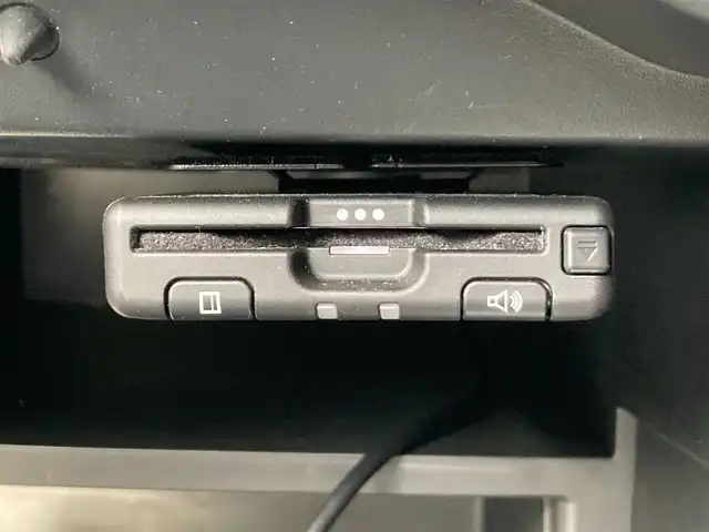 日産 ノート e－パワー X 静岡県 2017(平29)年 7.2万km 青 衝突軽減ブレーキ/踏み間違い衝突防止アシスト/フロント＆バックソナー/日産オリジナルナビ（MM316D-W）/　AM FM CD DVD Bluetooth USB MEMORYMUSIC/フルセグTV/アラウンドビューモニター/ETC/ドライブレコーダー/スマートルームミラー/LEDヘッドライト/オートライト/純正フロアマット/インテリジェントキー×2本