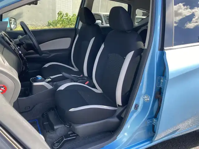 日産 ノート e－パワー X 静岡県 2017(平29)年 7.2万km 青 衝突軽減ブレーキ/踏み間違い衝突防止アシスト/フロント＆バックソナー/日産オリジナルナビ（MM316D-W）/　AM FM CD DVD Bluetooth USB MEMORYMUSIC/フルセグTV/アラウンドビューモニター/ETC/ドライブレコーダー/スマートルームミラー/LEDヘッドライト/オートライト/純正フロアマット/インテリジェントキー×2本