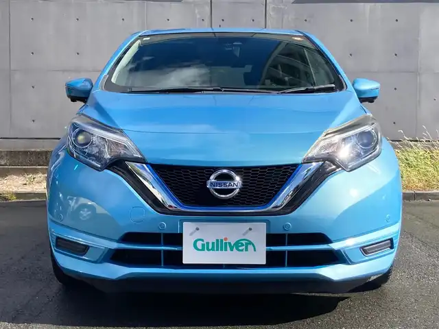 日産 ノート e－パワー X 静岡県 2017(平29)年 7.2万km 青 衝突軽減ブレーキ/踏み間違い衝突防止アシスト/フロント＆バックソナー/日産オリジナルナビ（MM316D-W）/　AM FM CD DVD Bluetooth USB MEMORYMUSIC/フルセグTV/アラウンドビューモニター/ETC/ドライブレコーダー/スマートルームミラー/LEDヘッドライト/オートライト/純正フロアマット/インテリジェントキー×2本
