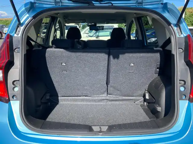 日産 ノート e－パワー X 静岡県 2017(平29)年 7.2万km 青 衝突軽減ブレーキ/踏み間違い衝突防止アシスト/フロント＆バックソナー/日産オリジナルナビ（MM316D-W）/　AM FM CD DVD Bluetooth USB MEMORYMUSIC/フルセグTV/アラウンドビューモニター/ETC/ドライブレコーダー/スマートルームミラー/LEDヘッドライト/オートライト/純正フロアマット/インテリジェントキー×2本