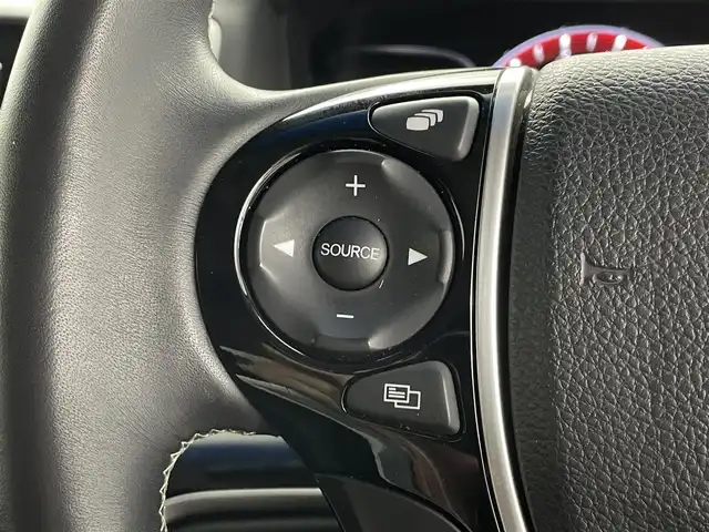 ホンダ オデッセイ アブソルート 埼玉県 2013(平25)年 6.8万km プレミアムヴィーナスブラックP 純正ナビ　１０型後席モニター　両側　ETC バックカメラ　クルーズコントロール　Ｂｌｕｅｔｏｏｔｈ　フルセグＴＶ　純正フロアマット　オットマン　フルフラット　ＬＥＤヘッドライト　衝突軽減被害