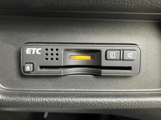 ホンダ オデッセイ アブソルート 埼玉県 2013(平25)年 6.8万km プレミアムヴィーナスブラックP 純正ナビ　１０型後席モニター　両側　ETC バックカメラ　クルーズコントロール　Ｂｌｕｅｔｏｏｔｈ　フルセグＴＶ　純正フロアマット　オットマン　フルフラット　ＬＥＤヘッドライト　衝突軽減被害