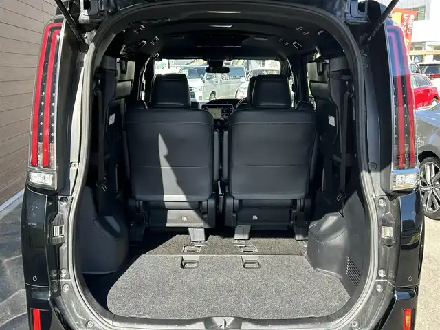 トヨタ エスクァイア Gi 香川県 2019(平31)年 5.3万km ブラック ワンオーナー/10インチT-Connectナビ/フルセグ/CD/DVD/Bluetooth/純正フリップダウンモニター/TRDフロントスポイラー/両側パワースライドドア/セーフティセンス/プリクラッシュ/オートハイビーム/レーンキープ/純正15インチアルミ/LEDヘッドライト/クリアランスソナー/スマートキー/ビルトインETC