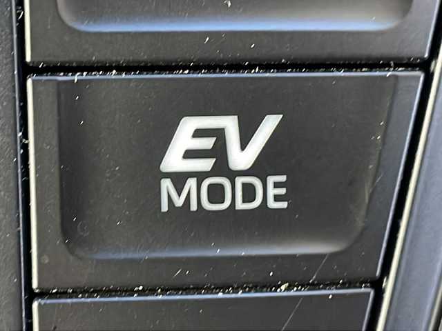 トヨタ ヴォクシー ハイブリッド S－Z 茨城県 2024(令6)年 1.4万km ホワイトパールクリスタルシャイン 純正SDナビ(Bluetooth/アラウンドビューモニター)/ETC2.0/アダプティブクルーズコントロール/横滑り防止装置/コーナーセンサー/レーンキープアシスト/LEDオートライト/オートマチックハイビーム/USB入力端子/パーキングアシスト/スマートキー/ハーフレザーシート/シートヒーター/冷房WAC/純正フロアマット/17インチ純正アルミホイール