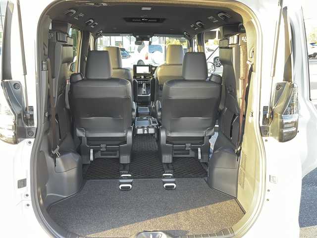 トヨタ ヴォクシー ハイブリッド S－Z 茨城県 2024(令6)年 1.4万km ホワイトパールクリスタルシャイン 純正SDナビ(Bluetooth/アラウンドビューモニター)/ETC2.0/アダプティブクルーズコントロール/横滑り防止装置/コーナーセンサー/レーンキープアシスト/LEDオートライト/オートマチックハイビーム/USB入力端子/パーキングアシスト/スマートキー/ハーフレザーシート/シートヒーター/冷房WAC/純正フロアマット/17インチ純正アルミホイール