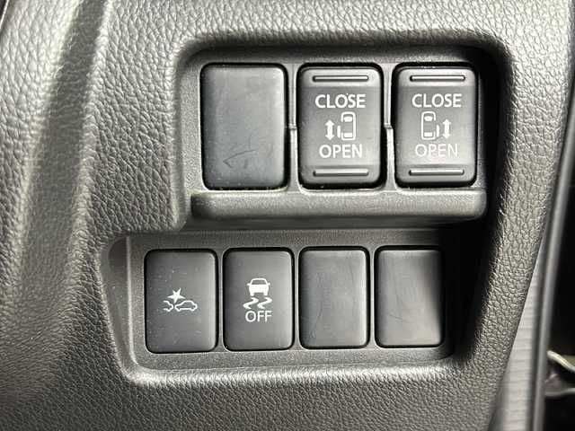 日産 デイズ ルークス ハイウェイスターターボ 大阪府 2014(平26)年 7万km モカブラウンP 純正ナビ/【ワンセグTV/Bluetooth/CD/DVD/USB接続/FM/AM】/アラウンドビューモニター/両側パワースライドドア/エマージェンシーブレーキ/踏み間違い防止機能/LEDヘッドライト/オートライト/電動格納ミラー/純正15インチアルミホイール/後席サンシェード/後席パーソナブルテーブル/ステアリングスイッチ/スマートキー/スペアキー1本/プッシュスタート