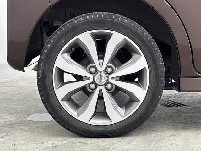 日産 デイズ ルークス ハイウェイスターターボ 大阪府 2014(平26)年 7万km モカブラウンP 純正ナビ/【ワンセグTV/Bluetooth/CD/DVD/USB接続/FM/AM】/アラウンドビューモニター/両側パワースライドドア/エマージェンシーブレーキ/踏み間違い防止機能/LEDヘッドライト/オートライト/電動格納ミラー/純正15インチアルミホイール/後席サンシェード/後席パーソナブルテーブル/ステアリングスイッチ/スマートキー/スペアキー1本/プッシュスタート