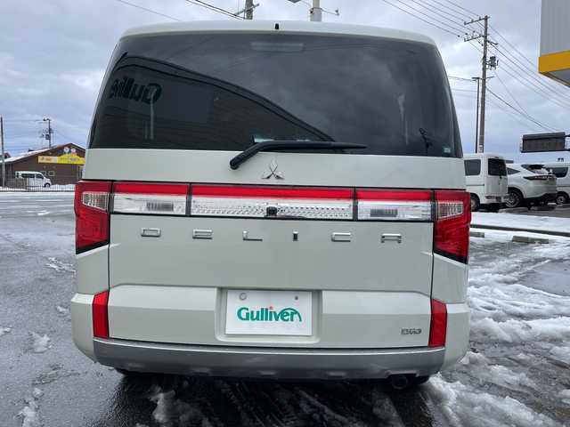 三菱 デリカＤ：５ P 山形県 2021(令3)年 6.3万km ウォームホワイトパール ワンオーナー/4WD/純正10.1インチナビ/・TV/AM/FM/CD/DVD/Bluetooth/レーダークルーズコントロール/アイドリングストップ/ブラインドスポットモニター/衝突被害軽減ブレーキ/誤発進抑制制御/車線逸脱警報/横滑り防止装置/盗難防止装置/LEDヘッドライト/オートライト/両側パワースライドドア/電動パーキングブレーキ/パワーシート（D席）/シートヒーター（D/N席）/パワーバックドア/フリップダウンモニター/オートステップ/全周囲カメラ/純正フロアマット/純正ドアバイザー/ETC/保証書/取扱説明書