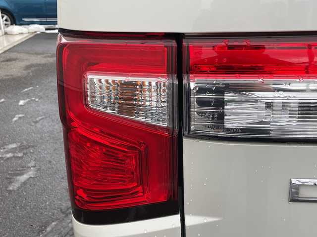 三菱 デリカＤ：５ P 山形県 2021(令3)年 6.3万km ウォームホワイトパール ワンオーナー/4WD/純正10.1インチナビ/・TV/AM/FM/CD/DVD/Bluetooth/レーダークルーズコントロール/アイドリングストップ/ブラインドスポットモニター/衝突被害軽減ブレーキ/誤発進抑制制御/車線逸脱警報/横滑り防止装置/盗難防止装置/LEDヘッドライト/オートライト/両側パワースライドドア/電動パーキングブレーキ/パワーシート（D席）/シートヒーター（D/N席）/パワーバックドア/フリップダウンモニター/オートステップ/全周囲カメラ/純正フロアマット/純正ドアバイザー/ETC/保証書/取扱説明書