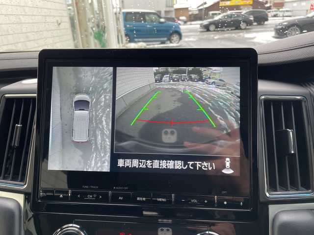 三菱 デリカＤ：５ P 山形県 2021(令3)年 6.3万km ウォームホワイトパール ワンオーナー/4WD/純正10.1インチナビ/・TV/AM/FM/CD/DVD/Bluetooth/レーダークルーズコントロール/アイドリングストップ/ブラインドスポットモニター/衝突被害軽減ブレーキ/誤発進抑制制御/車線逸脱警報/横滑り防止装置/盗難防止装置/LEDヘッドライト/オートライト/両側パワースライドドア/電動パーキングブレーキ/パワーシート（D席）/シートヒーター（D/N席）/パワーバックドア/フリップダウンモニター/オートステップ/全周囲カメラ/純正フロアマット/純正ドアバイザー/ETC/保証書/取扱説明書