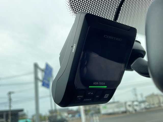 トヨタ シエンタ DICE G 新潟県 2015(平27)年 9.3万km ボルドーマイカメタリック ４WD/社外メモリナビ/　　CD/DVD/AM/FM/フルセグ/BT/SD/バックモニター/片側パワースライドドア/フォグランプ/スチールホイール付サマータイヤ車載(4ミリ)/電動格納ミラー/前方ドライブレコーダー/純正フロアマット/ドアバイザー/リモコンキー/スペアキー/ETC